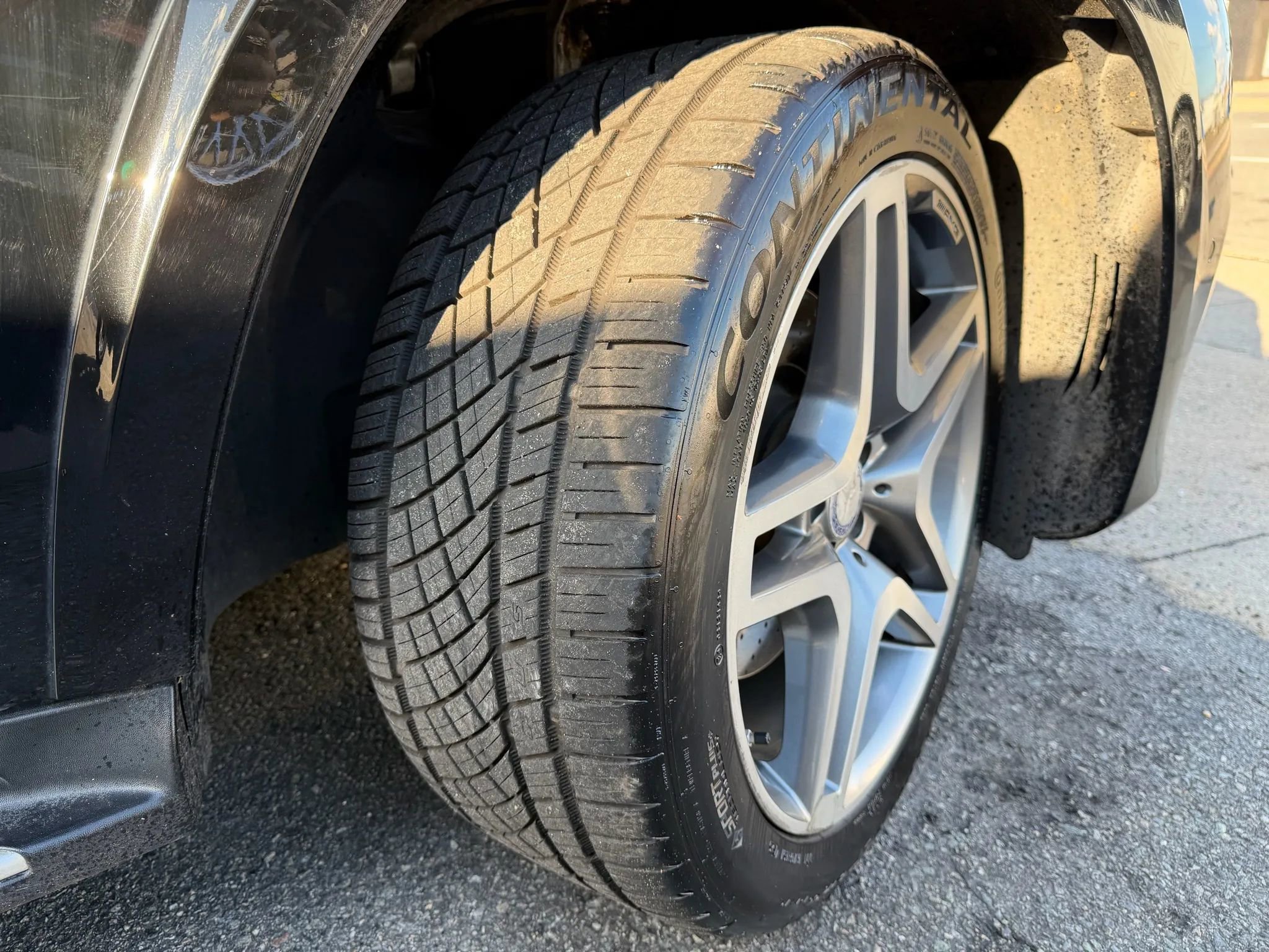 Used 2017 Mercedes-Benz GLS 550 4MATIC w/ Driver Assistance Package image 40