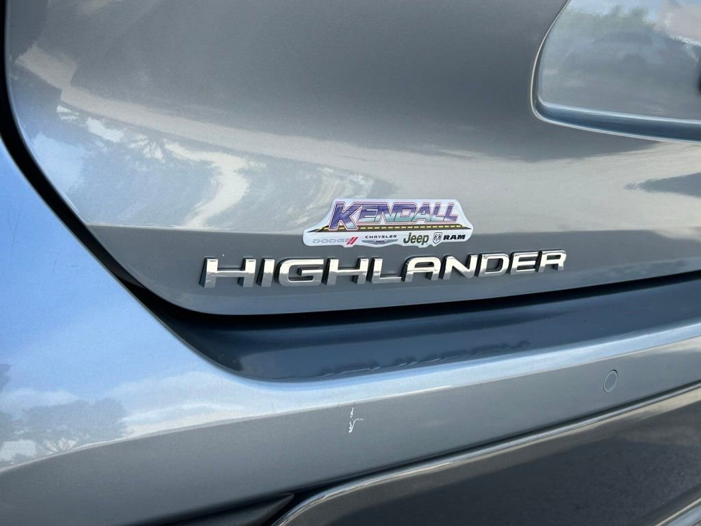 Used 2021 Toyota Highlander Limited image 30