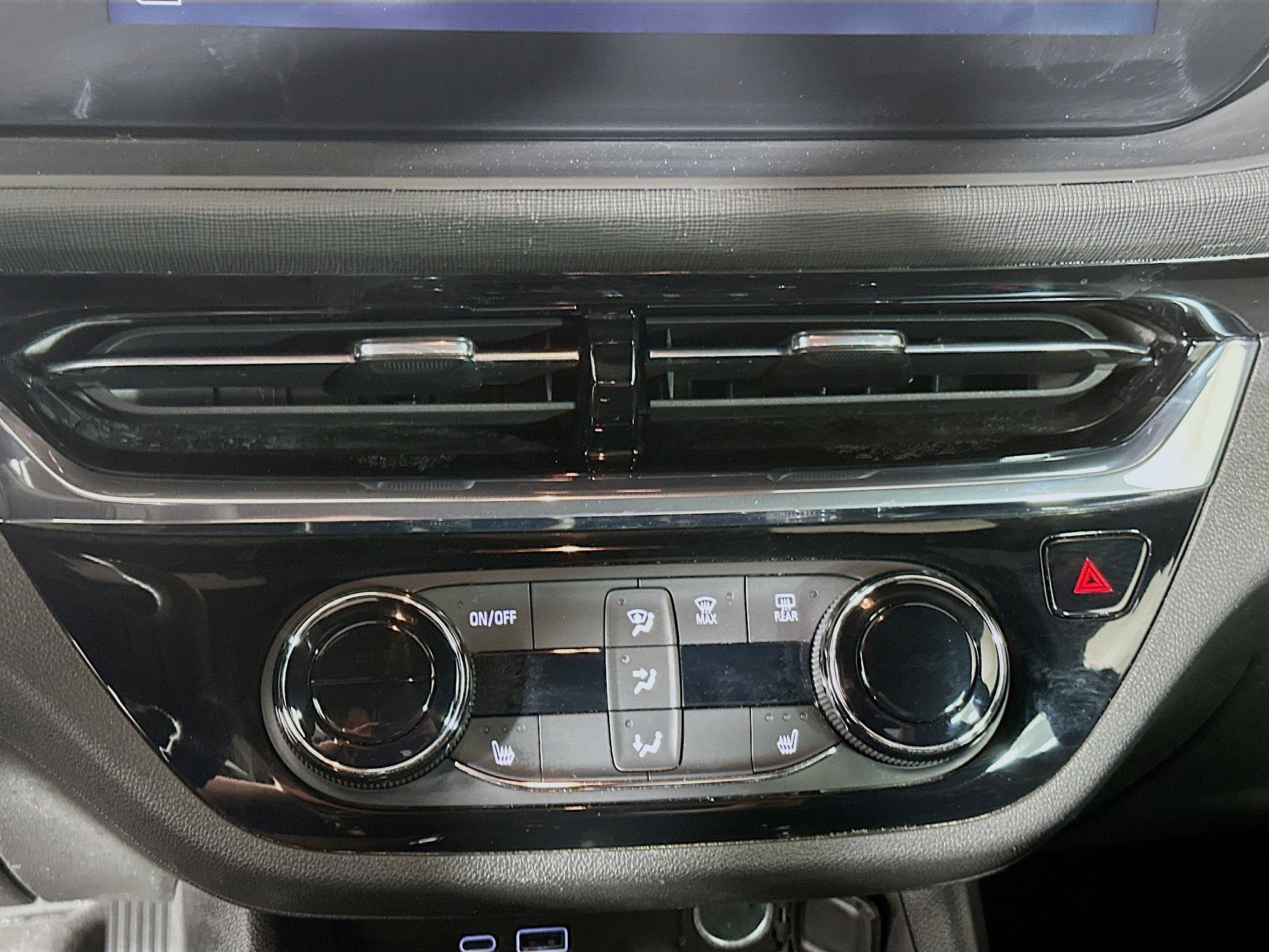 Used 2025 Buick Envista Sport Touring w/ Convenience I Package image 23