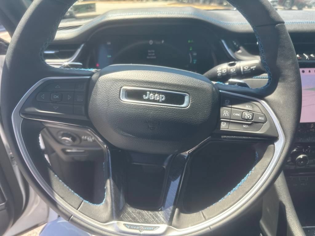 New 2024 Jeep Grand Cherokee Trailhawk w/ Advanced Protech Group II AWD/4WD image 7