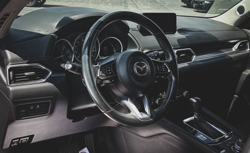 Used 2020 MAZDA CX-5 Touring FWD image 2