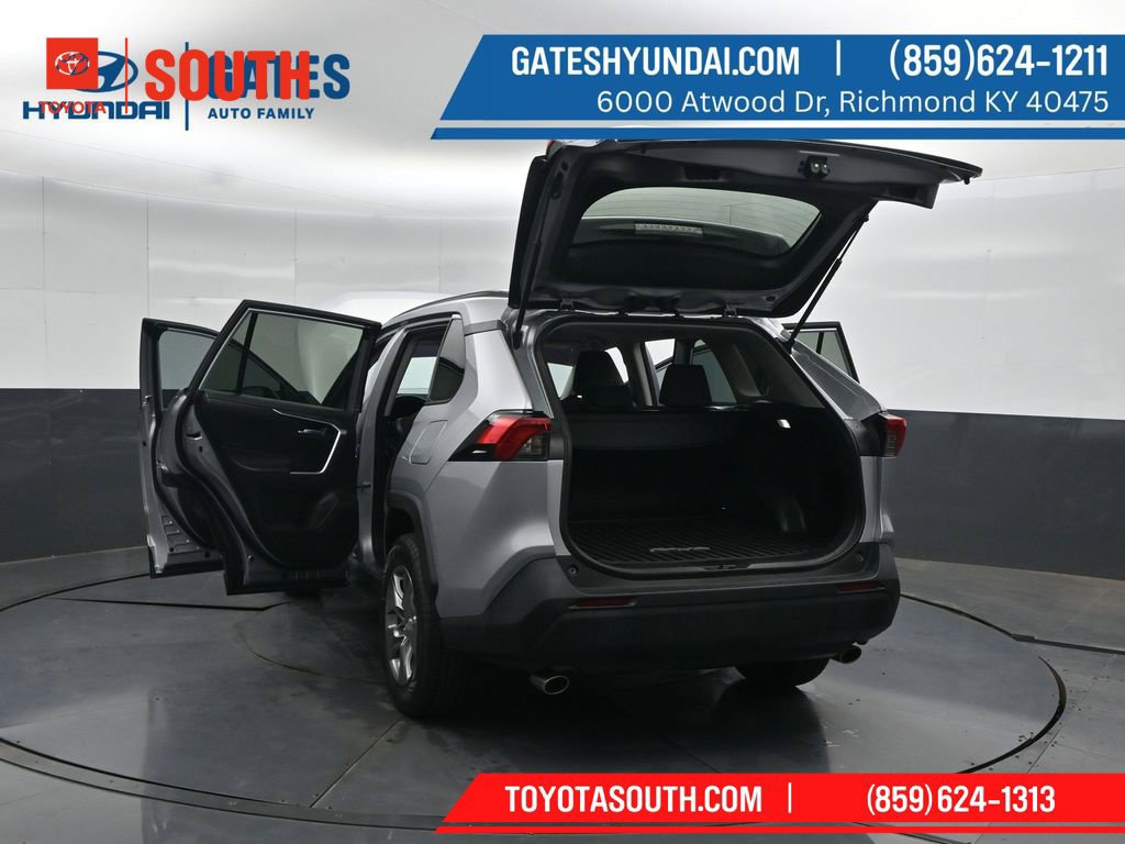 Used 2024 Toyota RAV4 XLE AWD/4WD image 53