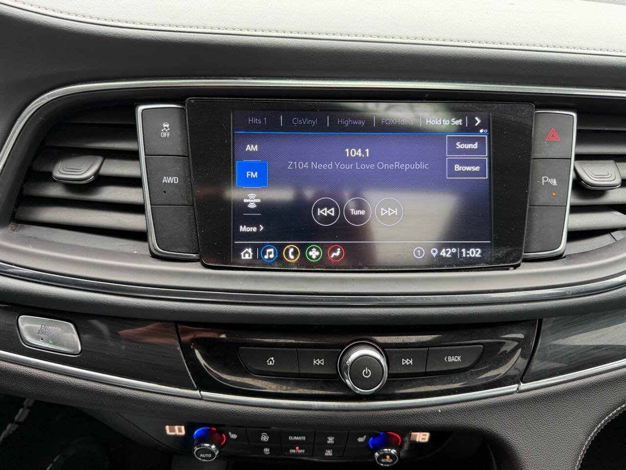 Used 2020 Buick Enclave Essence AWD/4WD image 65