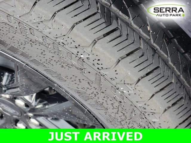 Used 2025 Ford F150 Lariat w/ Equipment Group 501A Mid image 12