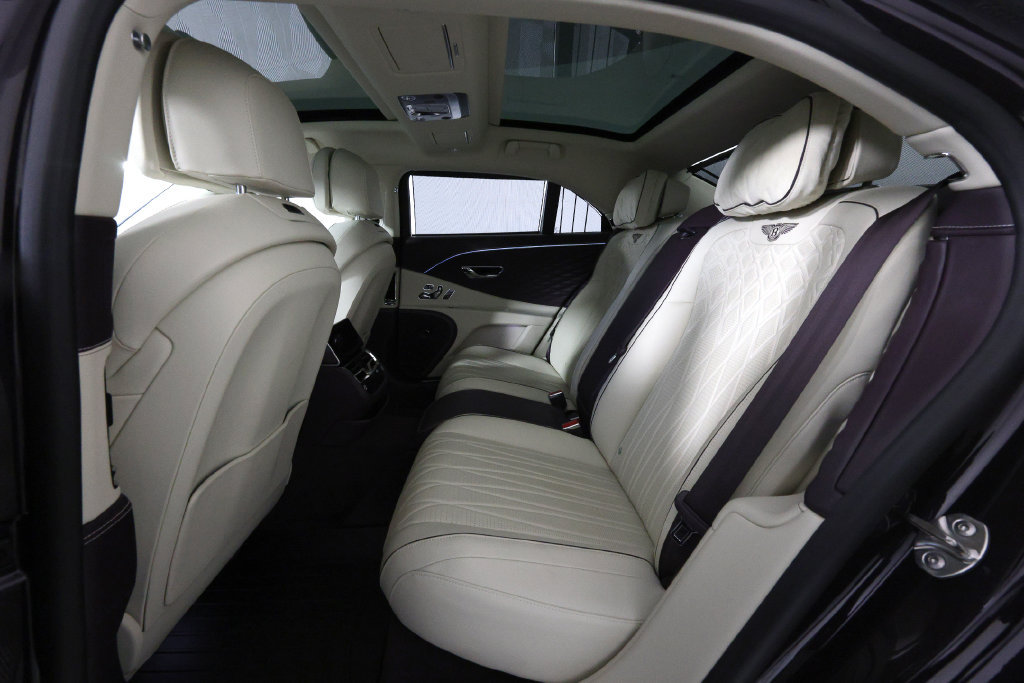 Used 2021 Bentley Flying Spur V8 AWD/4WD image 13