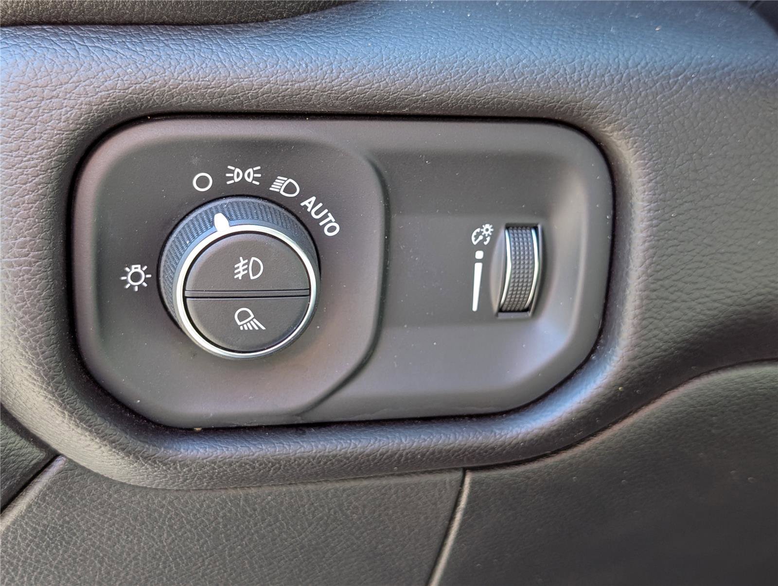 Used 2023 RAM 2500 Big Horn w/ Level 1 Equipment Group image 20