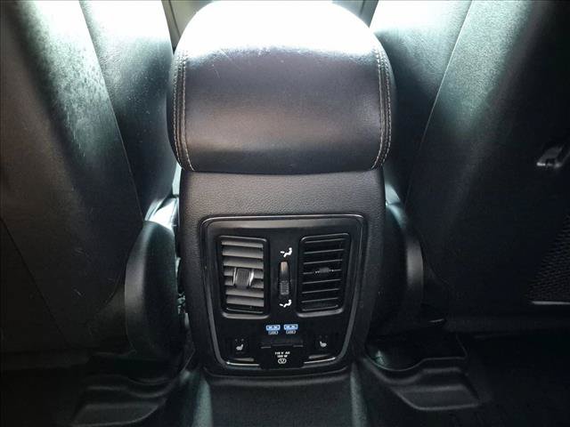 Used 2015 Jeep Grand Cherokee Overland AWD/4WD image 18