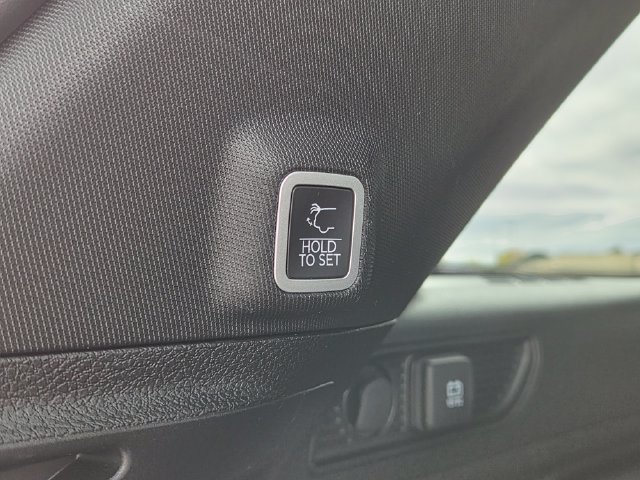 Used 2024 Jeep Grand Cherokee Altitude AWD/4WD image 12