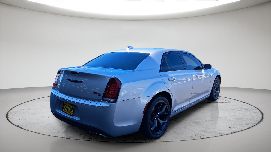 Used 2022 Chrysler 300 S RWD image 5