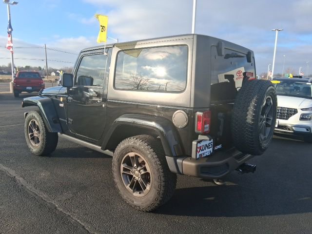 Used 2016 Jeep Wrangler Sahara AWD/4WD image 6