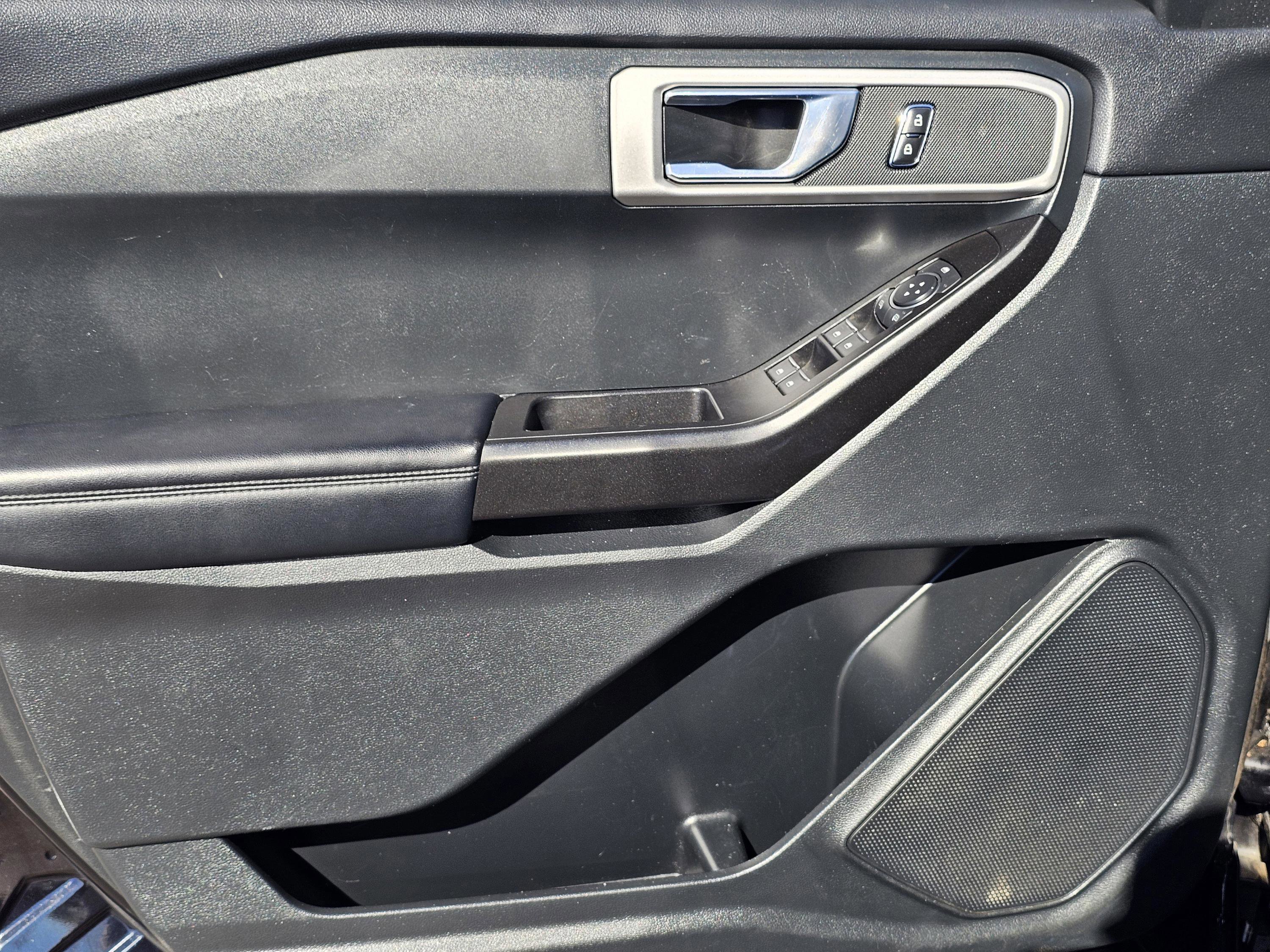 Used 2021 Ford Explorer 2WD image 9