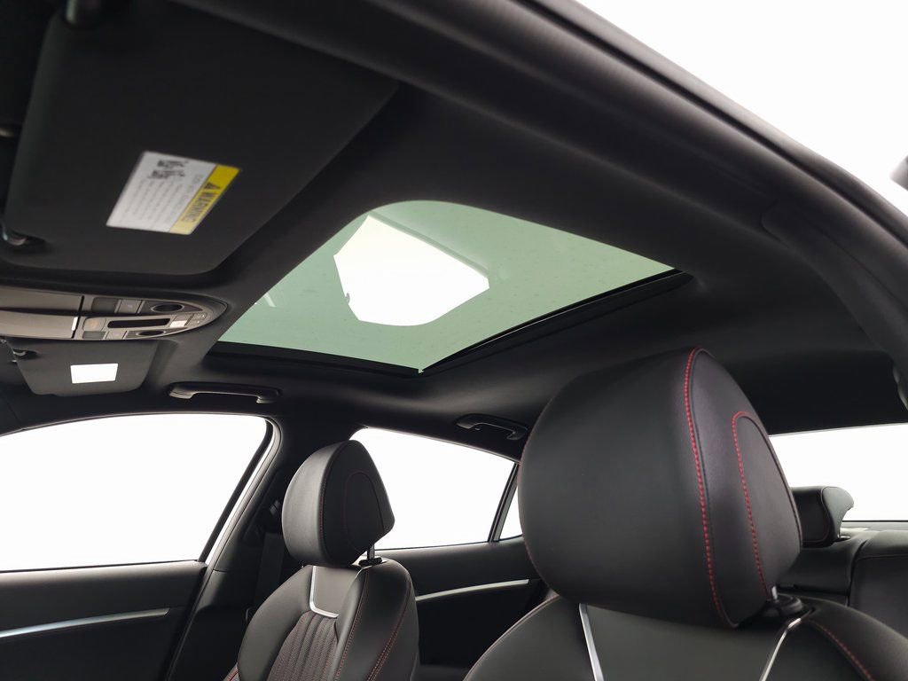 Used 2025 Genesis G70 3.3T Advanced image 14