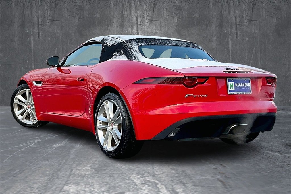 Used 2018 Jaguar F-TYPE Convertible image 4