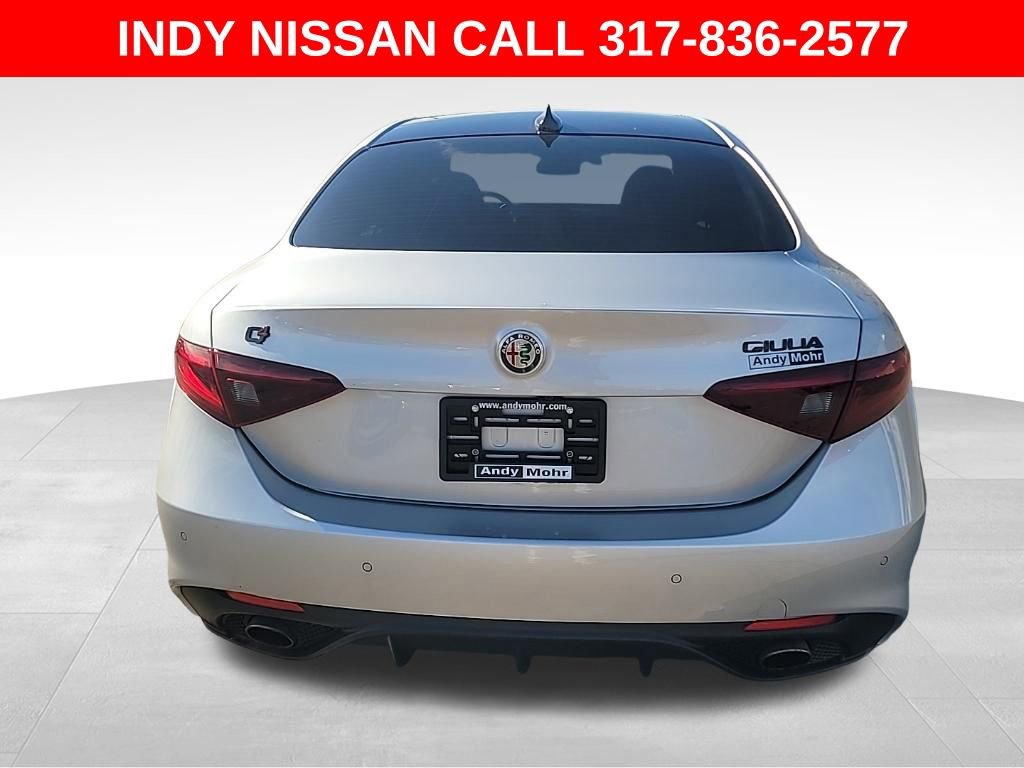 Used 2017 Alfa Romeo Giulia Ti w/ TI 19" Sport Package image 7