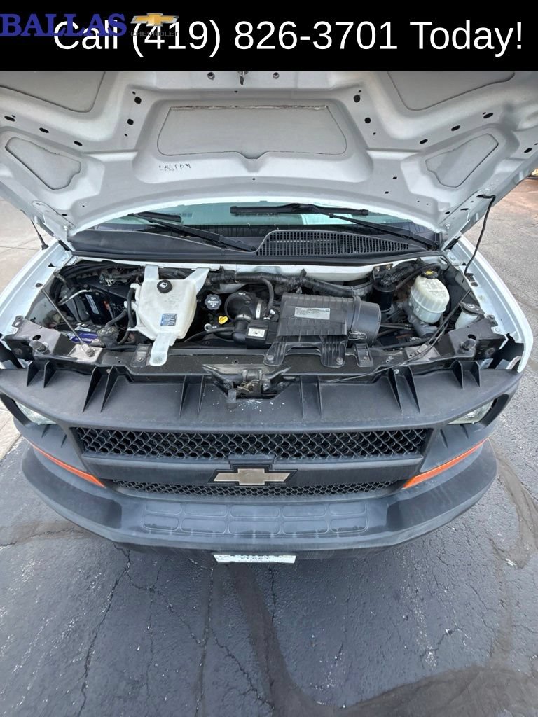 Used 2015 Chevrolet Express 2500 RWD image 13