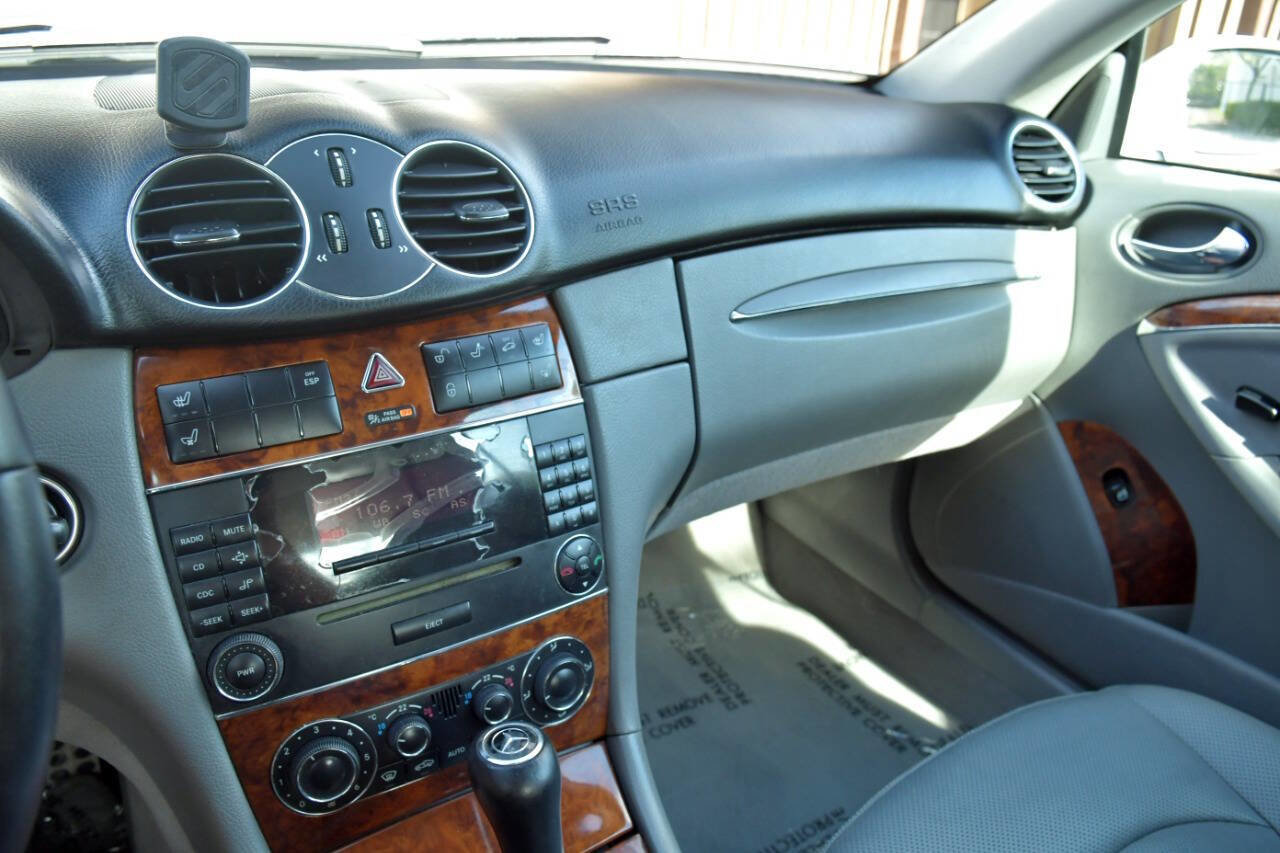 Used 2006 Mercedes-Benz CLK 350 Cabriolet image 38