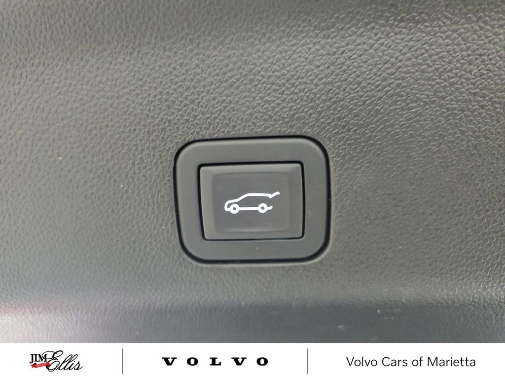 Used 2024 GMC Yukon Denali RWD image 12