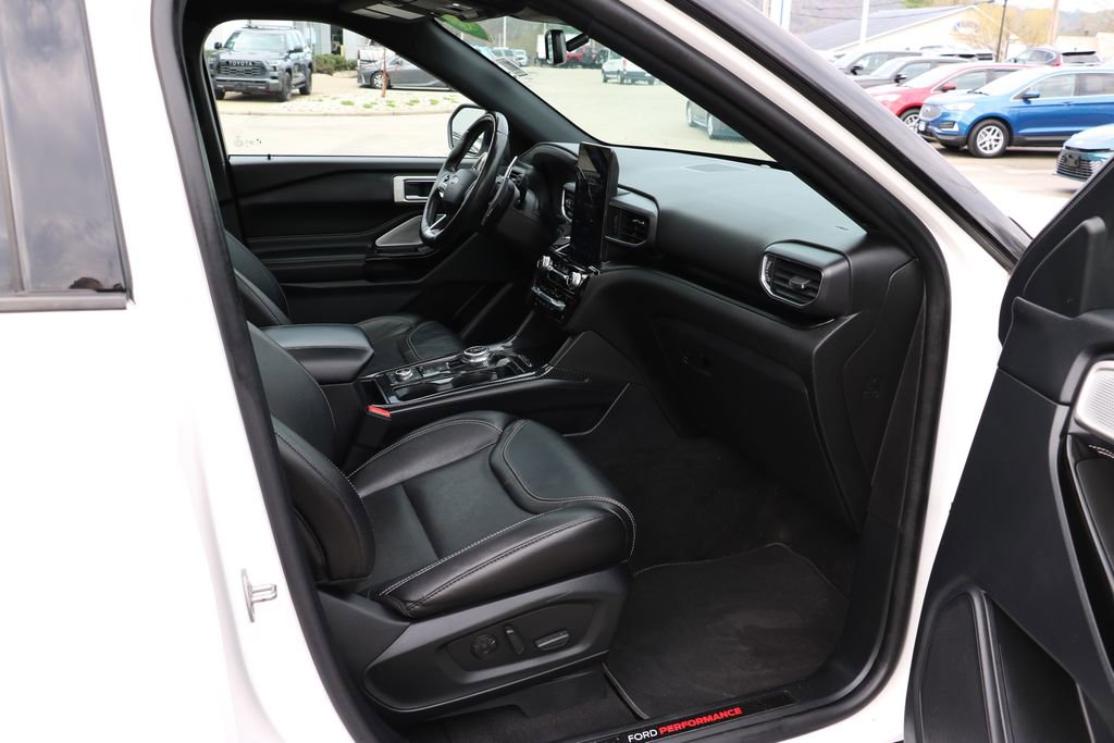 Used 2021 Ford Explorer ST w/ ST Street Pack image 22