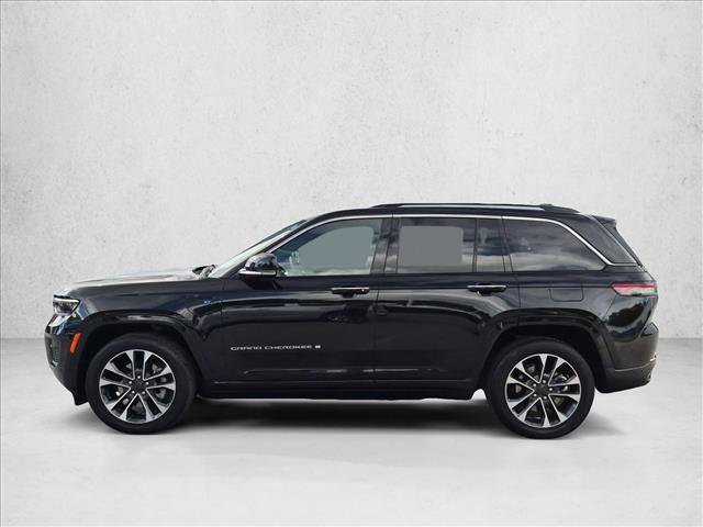 Used 2023 Jeep Grand Cherokee Overland AWD/4WD image 9