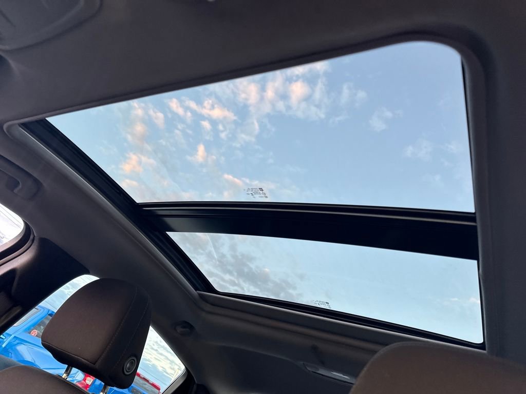 Used 2024 Chevrolet Malibu LT image 17