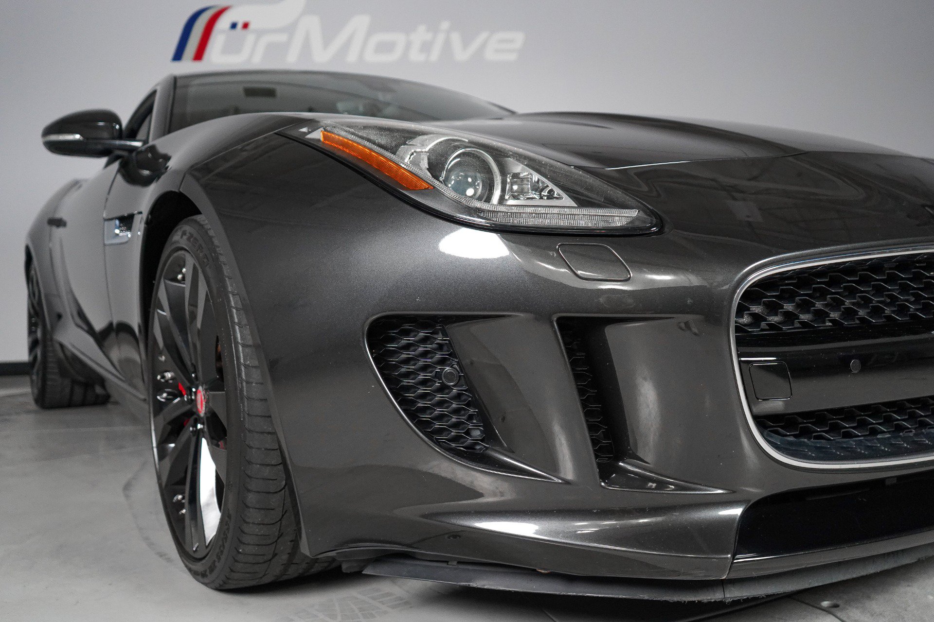 Used 2015 Jaguar F-TYPE S RWD image 29