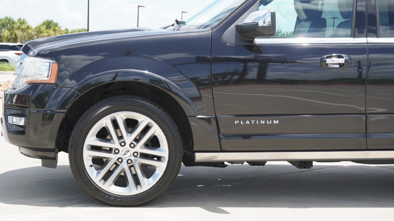 Used 2015 Ford Expedition EL Platinum RWD image 9