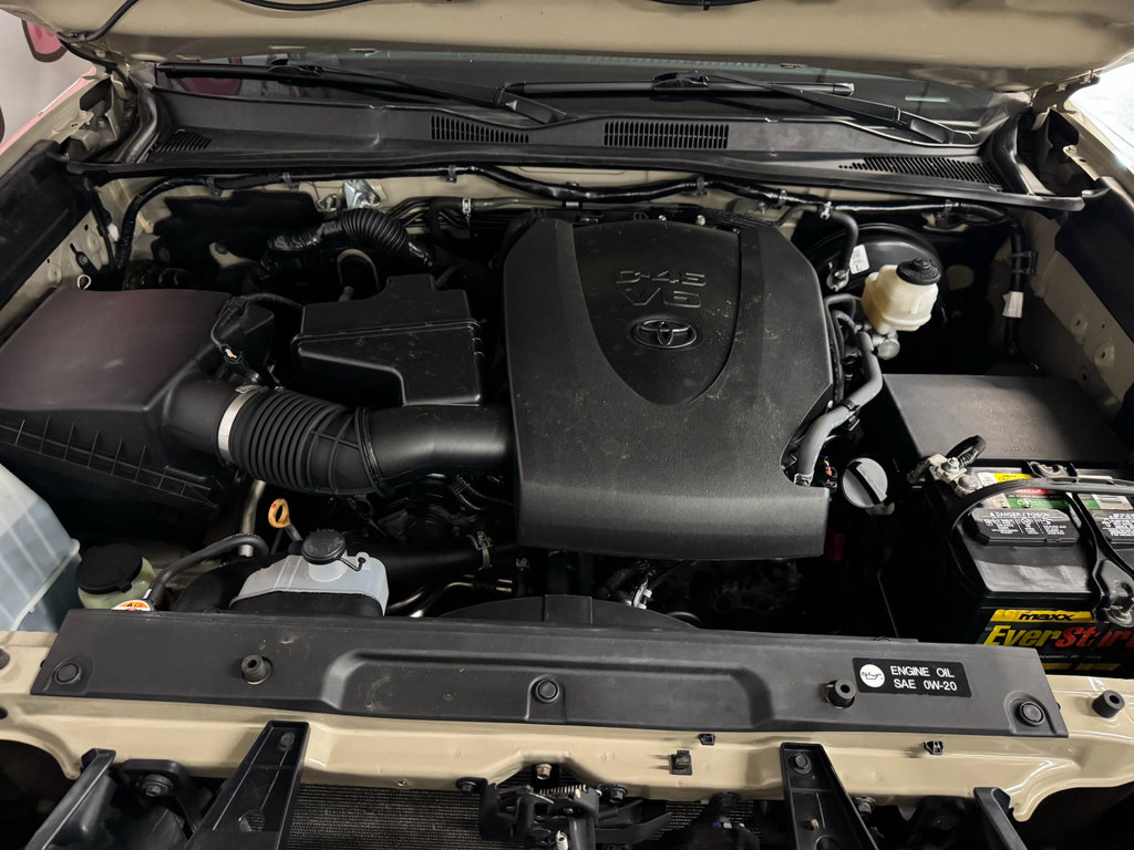 Used 2019 Toyota Tacoma TRD Sport image 6