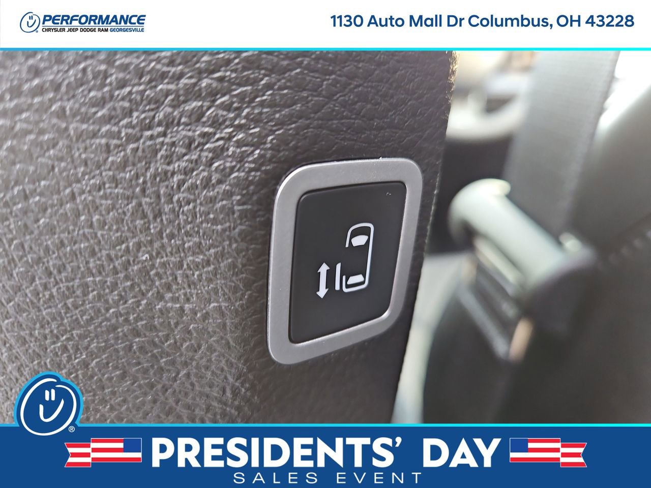 New 2026 Chrysler Pacifica Select w/ S Appearance Package image 15