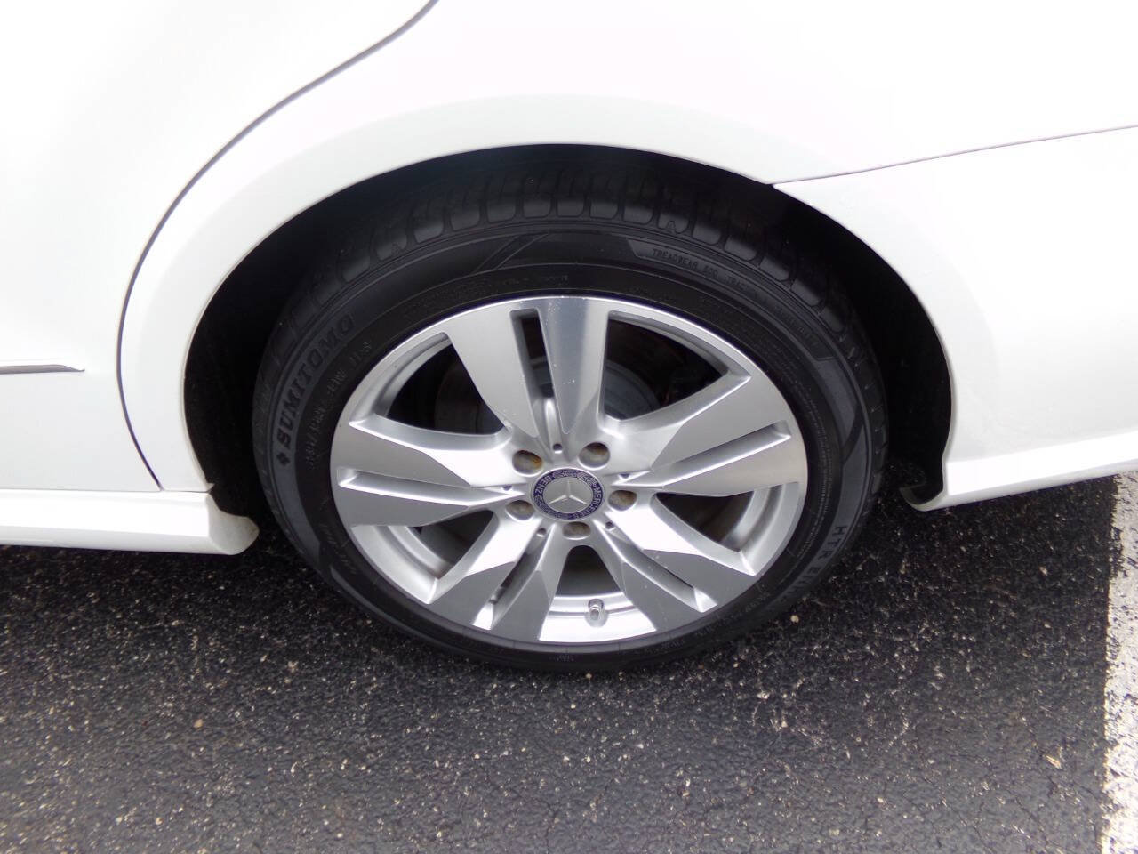 Used 2013 Mercedes-Benz E 350 BlueTEC Sedan image 16