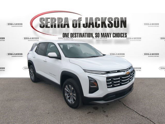 Used 2026 Chevrolet Equinox LT w/ Convenience Package II image 2