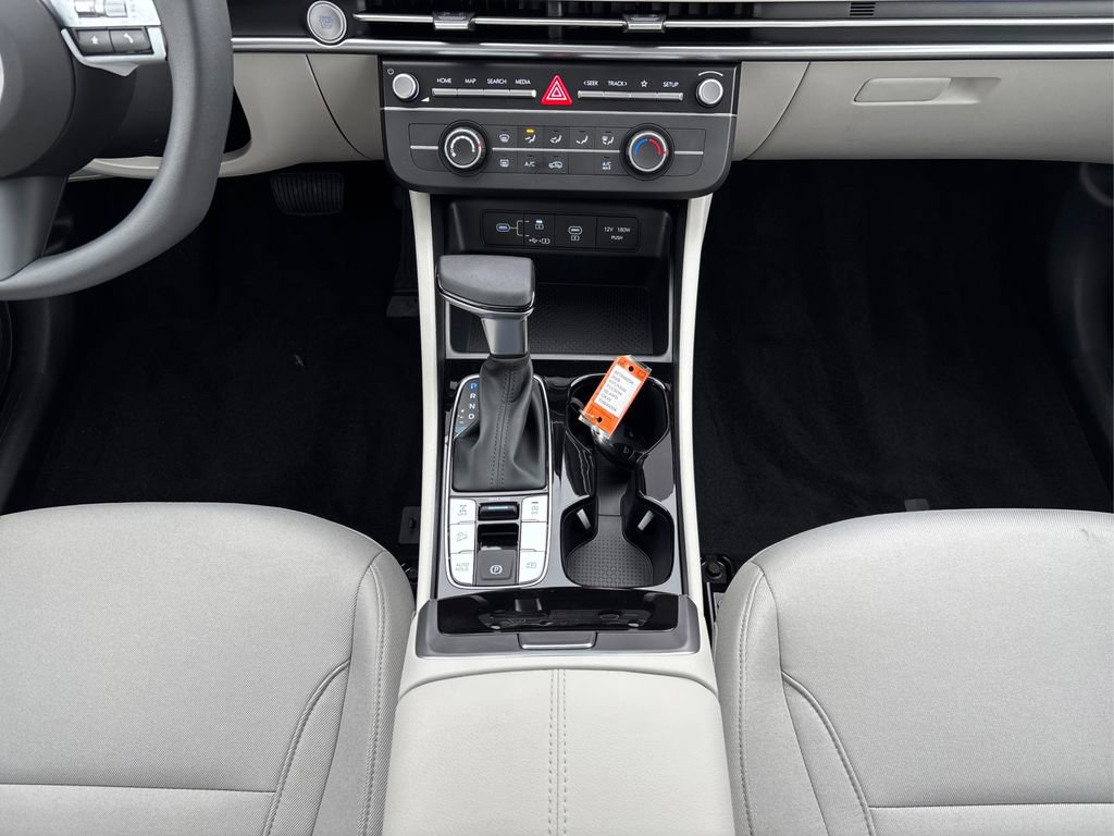 New 2026 Hyundai Tucson SE image 12