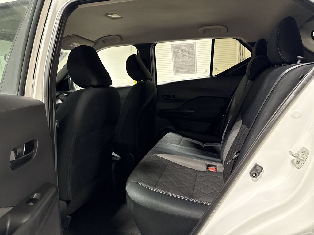 Used 2018 Nissan Kicks S FWD image 22