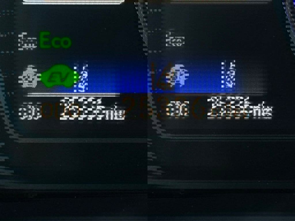 Certified 2024 Lexus UX 250h FWD image 4