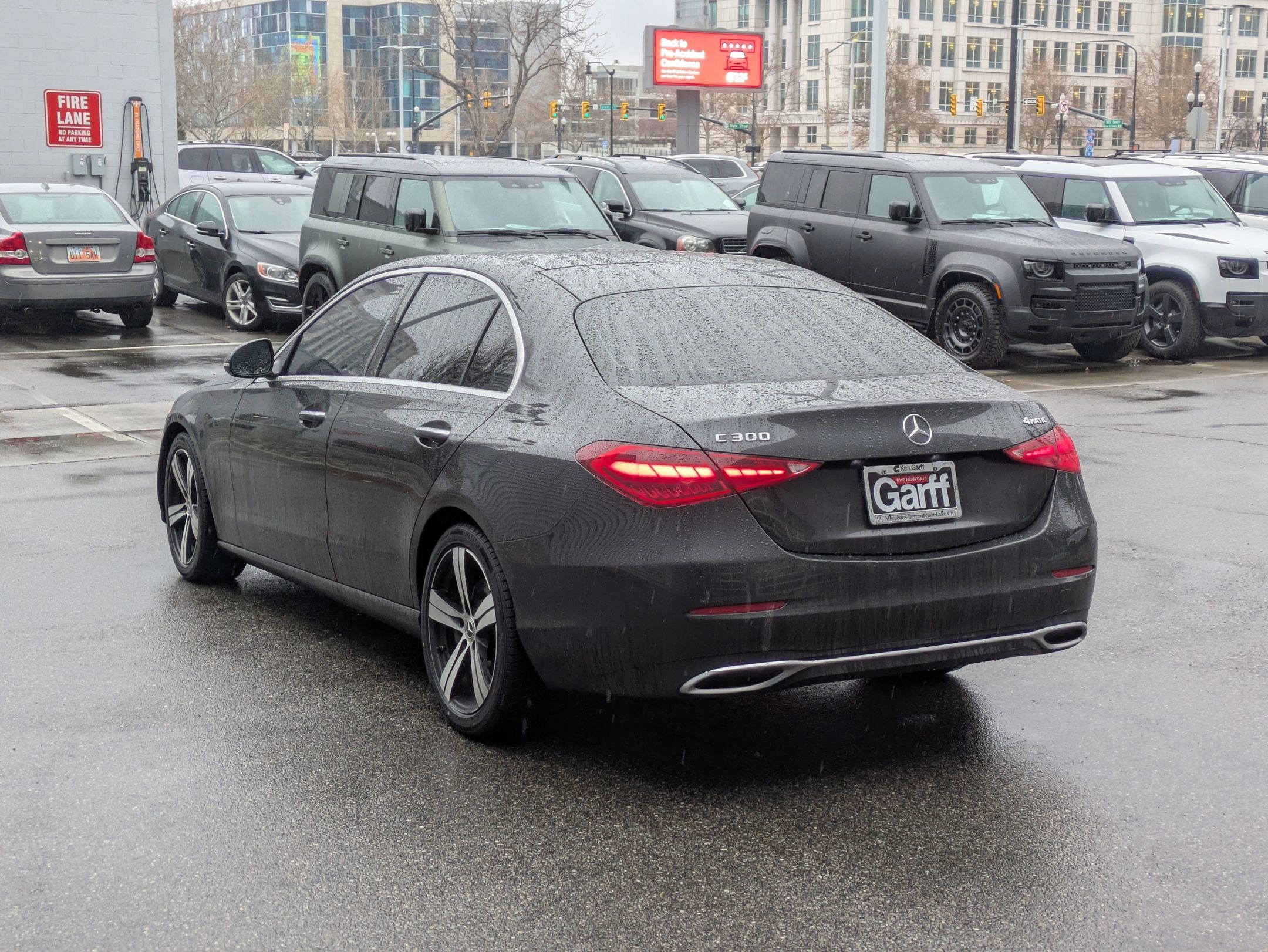 Used 2023 Mercedes-Benz C 300 4MATIC Sedan image 5