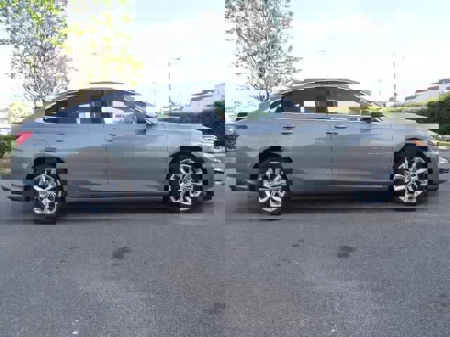 Used 2024 Chevrolet Malibu LT image 4