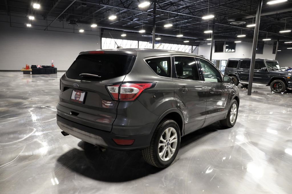 Used 2017 Ford Escape SE w/ SE Cold Weather Package image 7