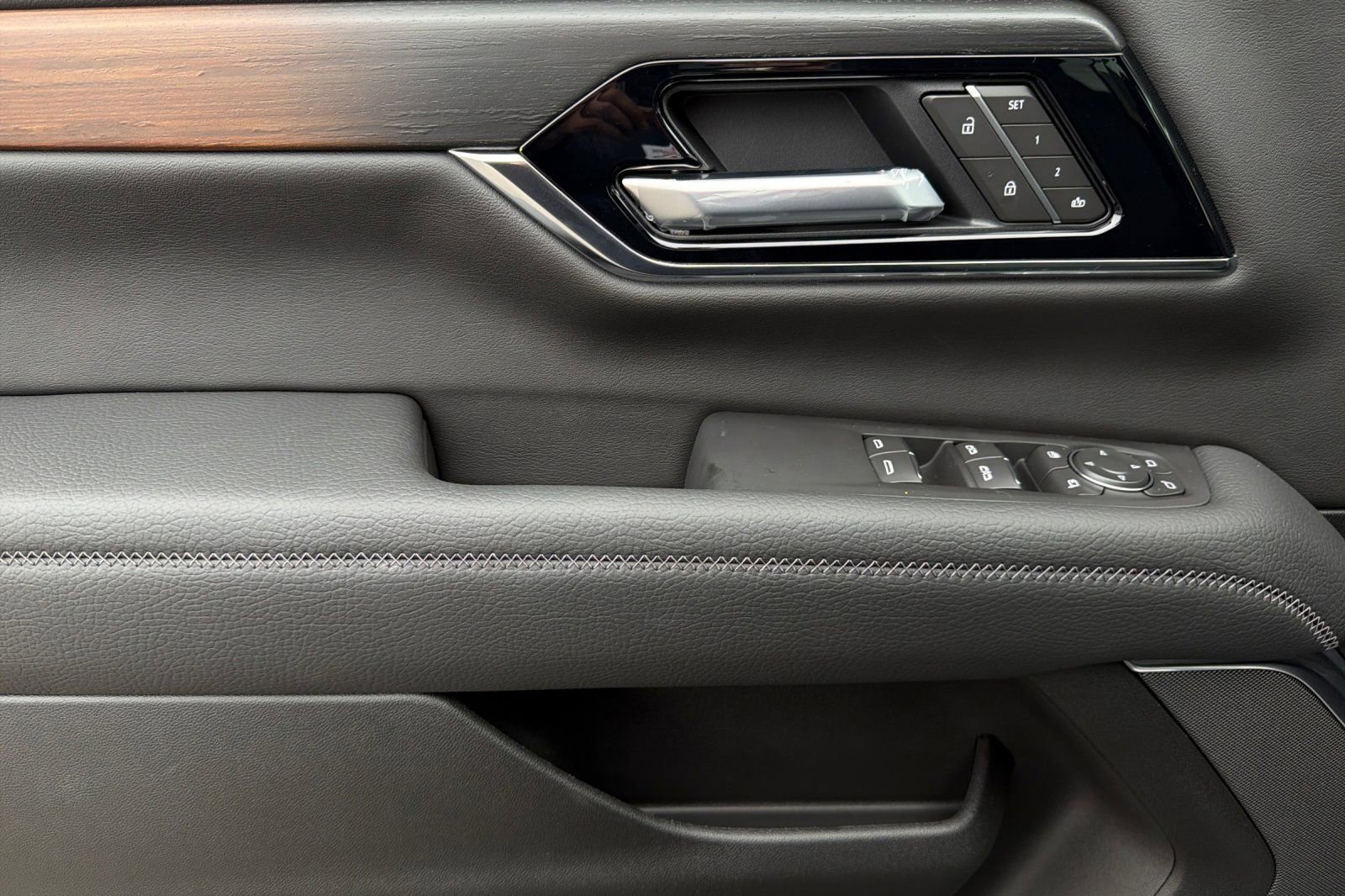 New 2026 GMC Yukon XL Denali image 10