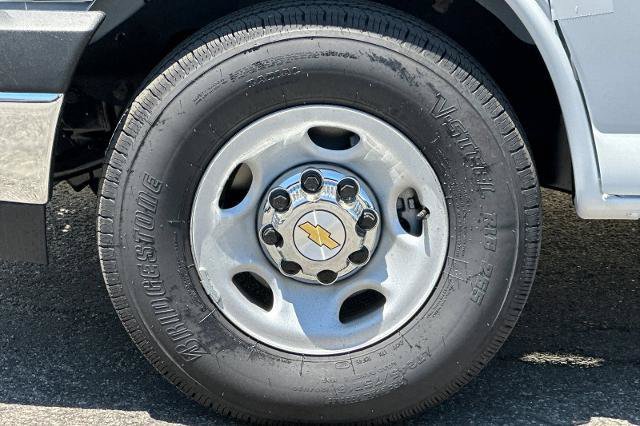 New 2026 Chevrolet Express 2500 w/ Driver Convenience Package RWD image 29