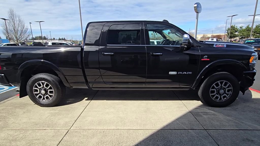 Used 2022 RAM 3500 Limited image 3