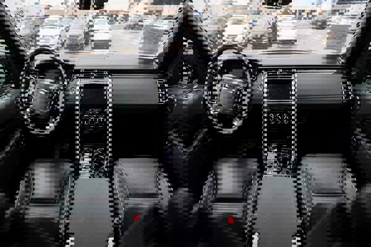 Used 2019 Land Rover Discovery HSE image 21