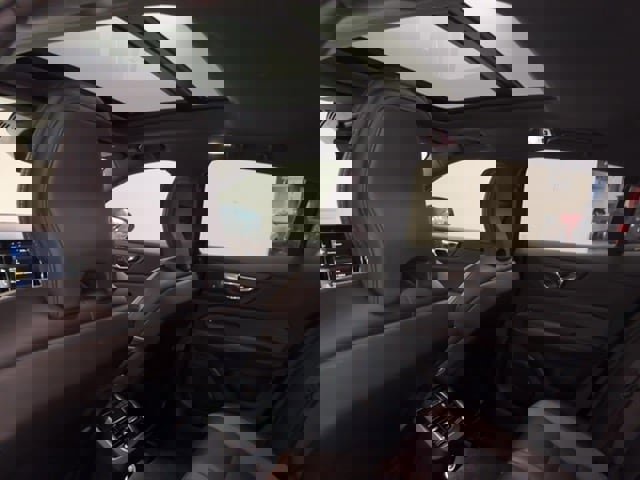 Used 2020 Volvo S60 T5 R-Design image 11