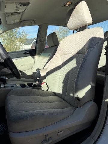 Used 2011 Subaru Legacy 2.5i Premium image 13