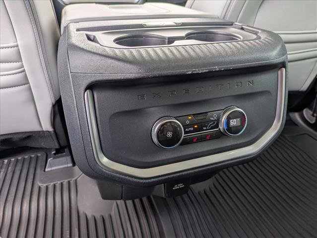 Used 2025 Ford Expedition Max Platinum w/ Driver's Package image 19