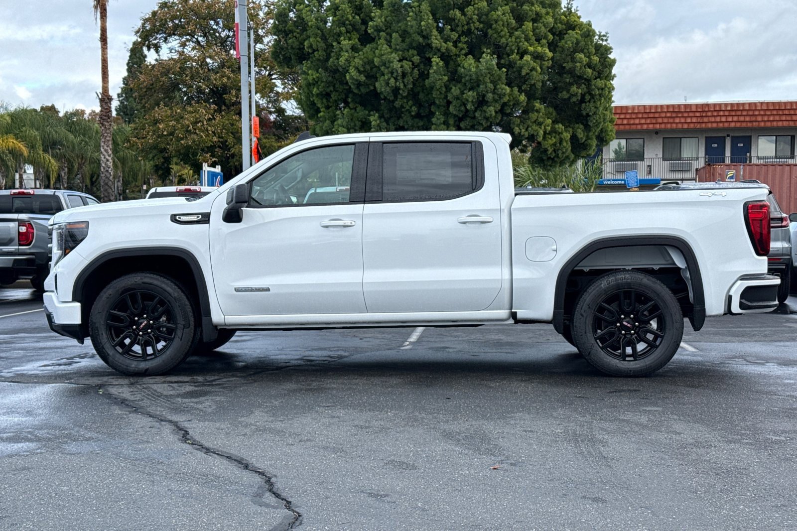 New 2026 GMC Sierra 1500 Elevation image 8