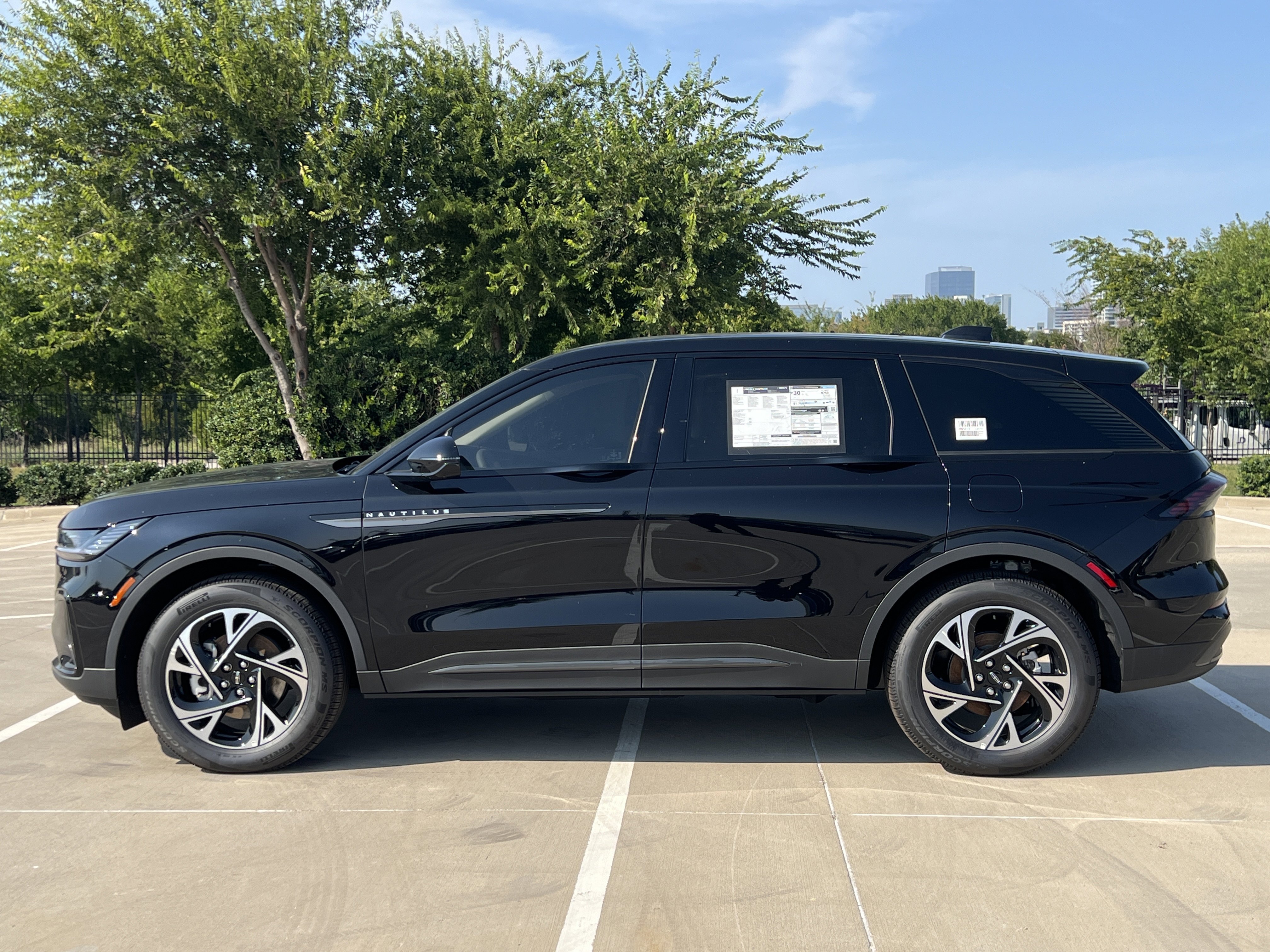 New 2025 Lincoln Nautilus Premier w/ Equipment Group 102A image 4