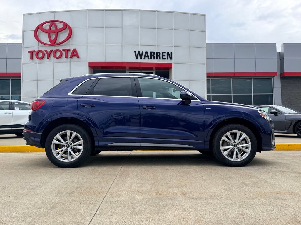 Used 2025 Audi Q3 2.0T Premium AWD/4WD image 3