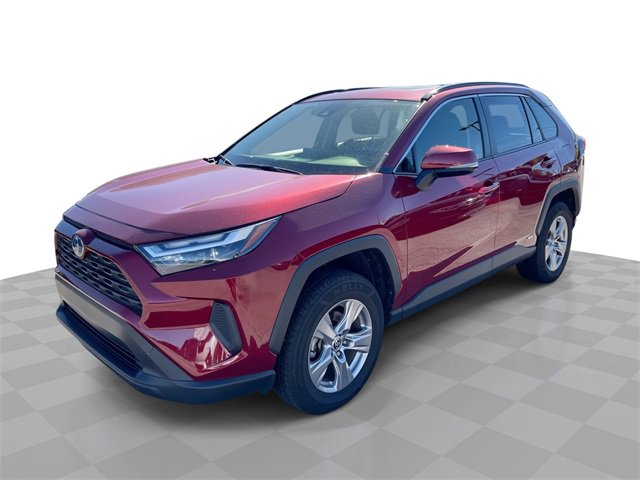 Used 2022 Toyota RAV4 XLE image 1
