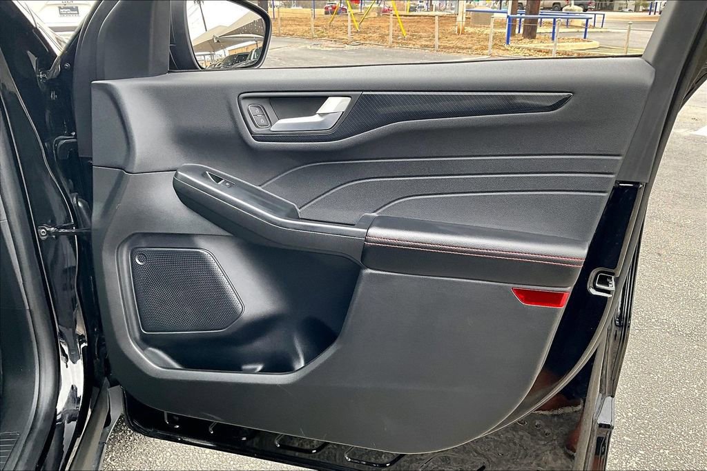 Used 2025 Ford Escape ST-Line image 23