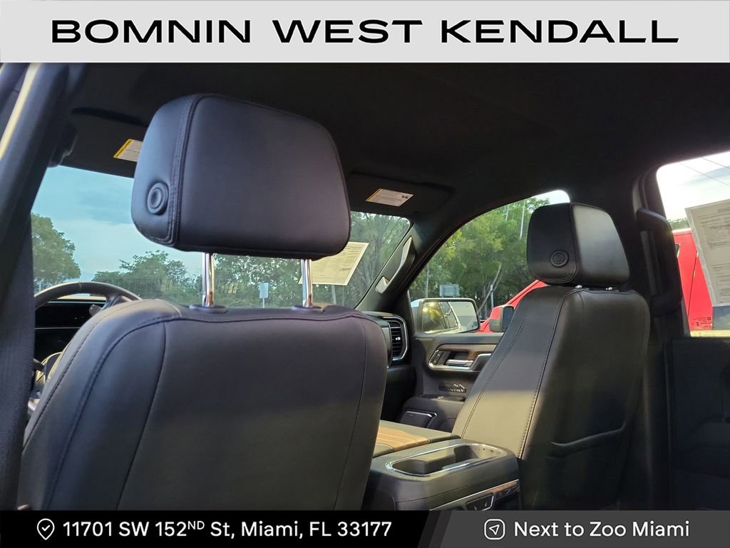 Used 2024 Chevrolet Silverado 1500 High Country image 11