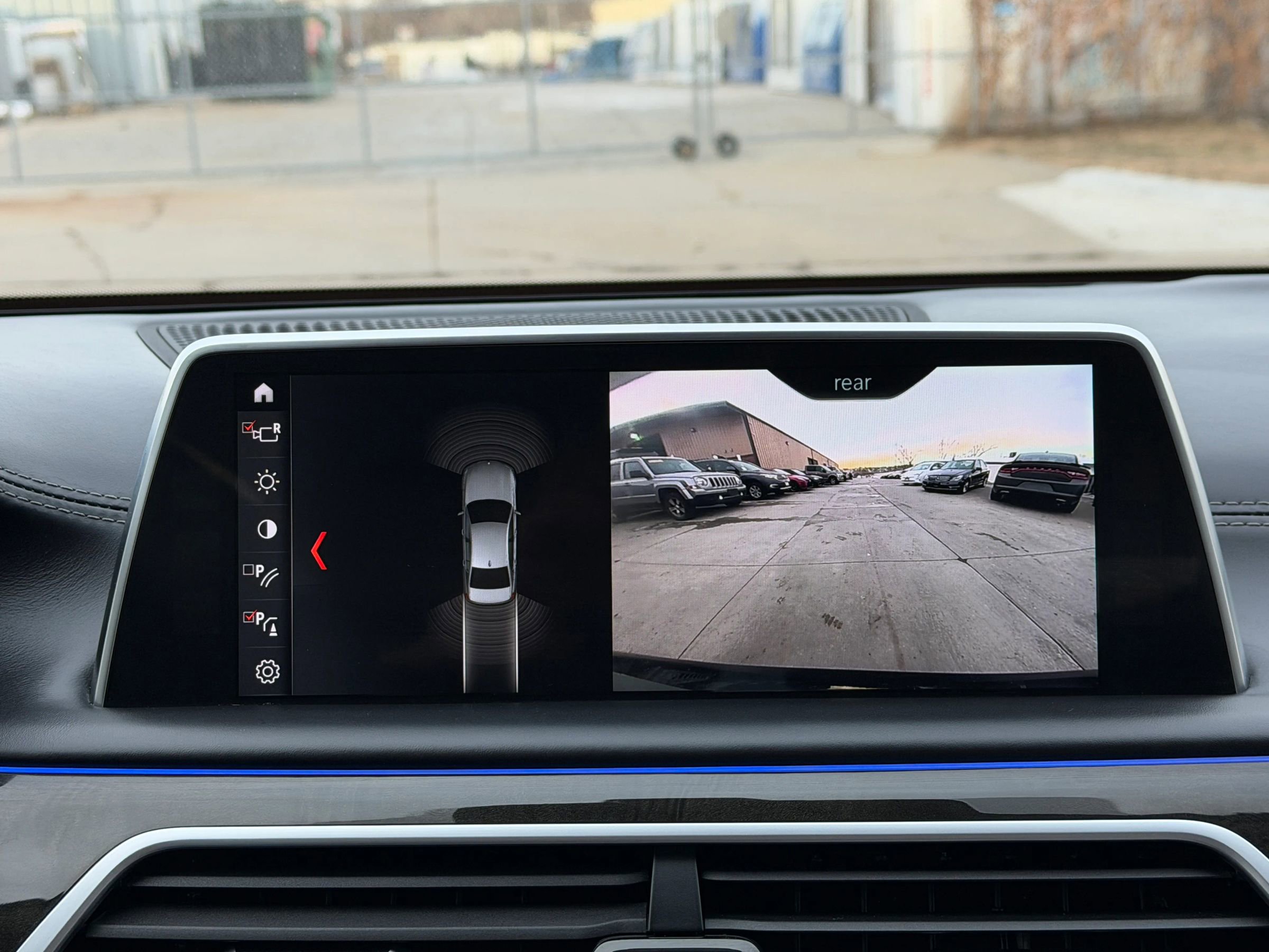 Used 2018 BMW 750i xDrive image 24